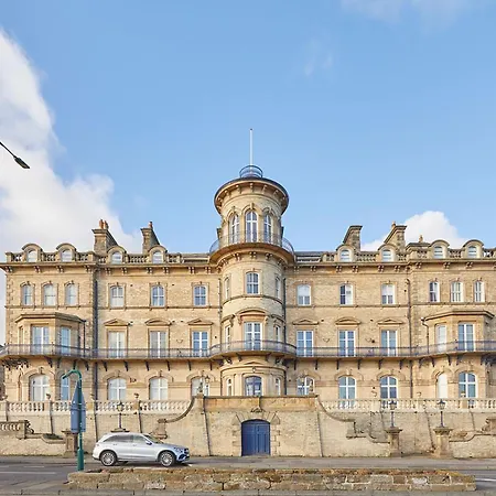 Ground Floor Private Parking Centre * Saltburn-by-the-Sea