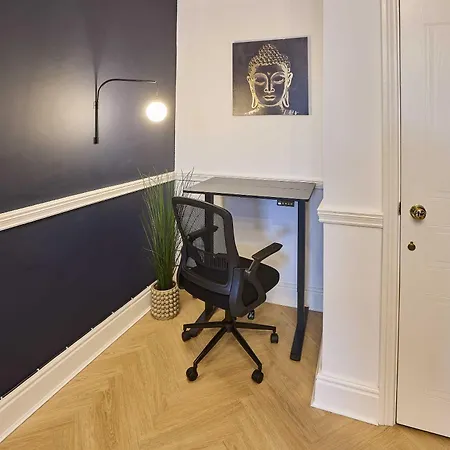 Ground Floor Private Parking Centre *
